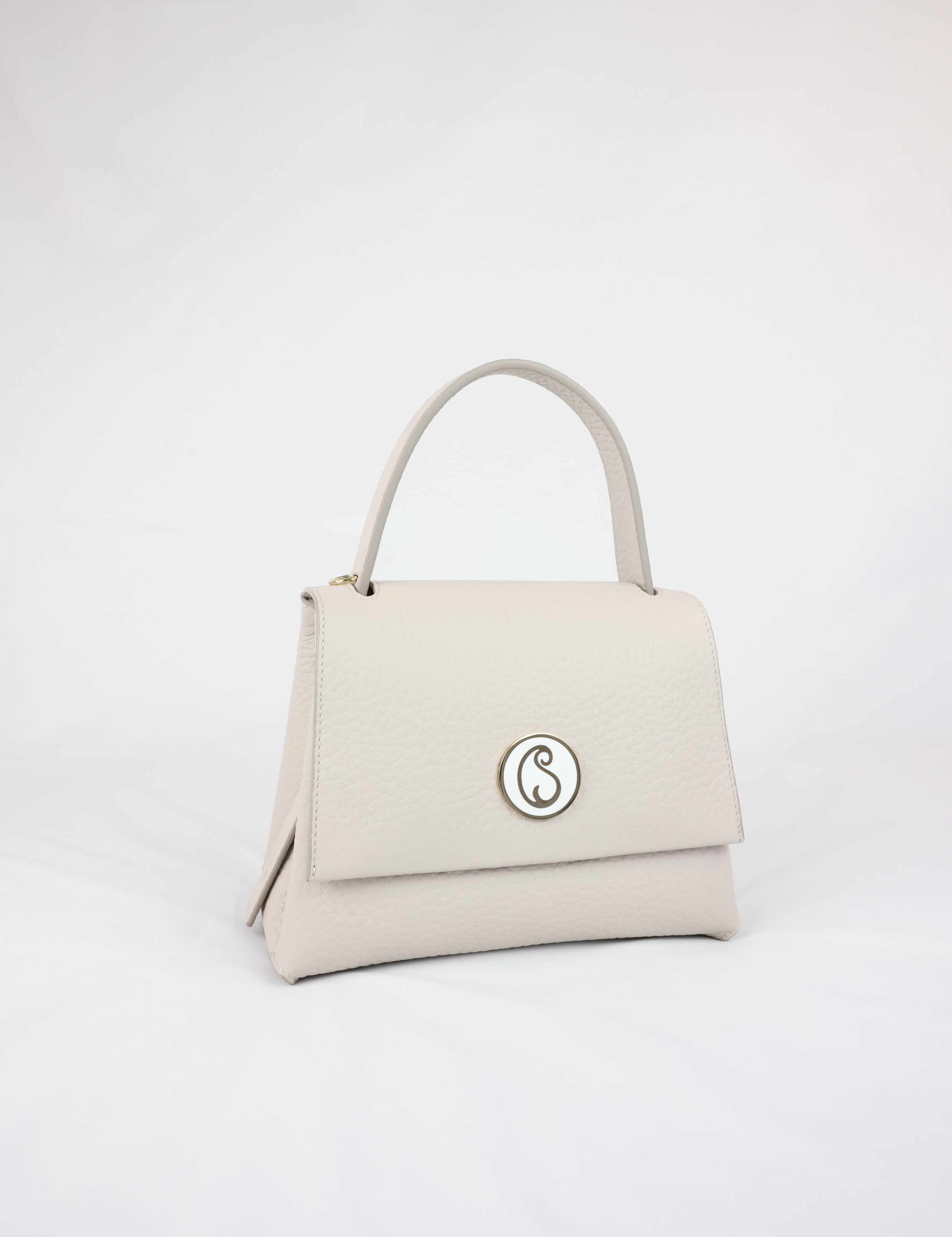 Saki-Beige-Front-160.jpg